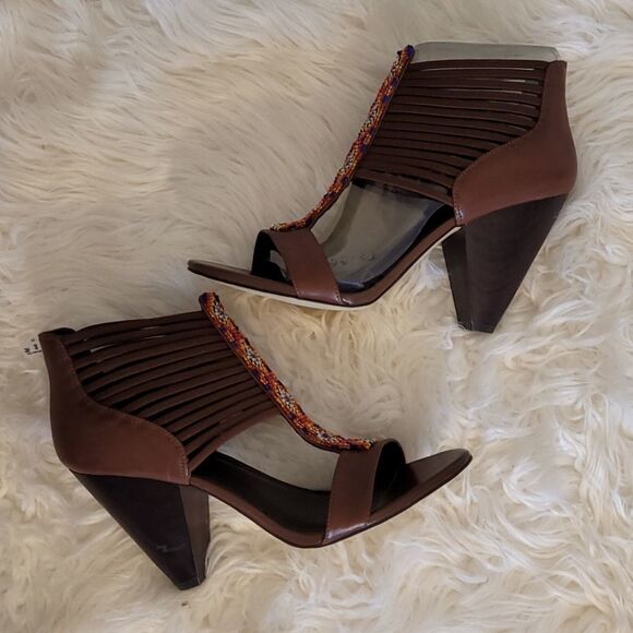 - - Vince Camuto beaded  leather Shoes - Picture 13 of 14